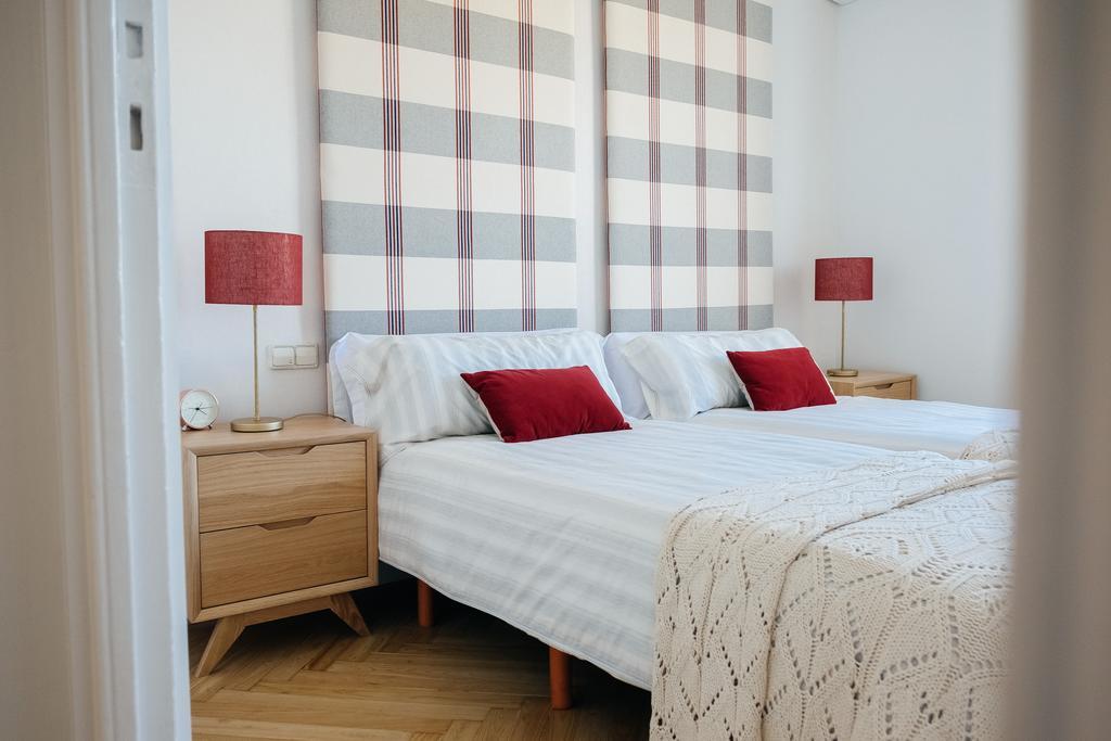 300 négyzetméteres, 5 hálószobás Apartman 4 fürdőszobával Salamanca területén Madrid Kültér fotó